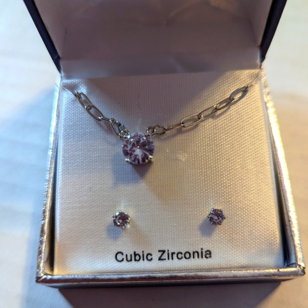 🟡 2/$20 Silver Tone Cubic Zirconia Necklace And Earrings Set BNWT
